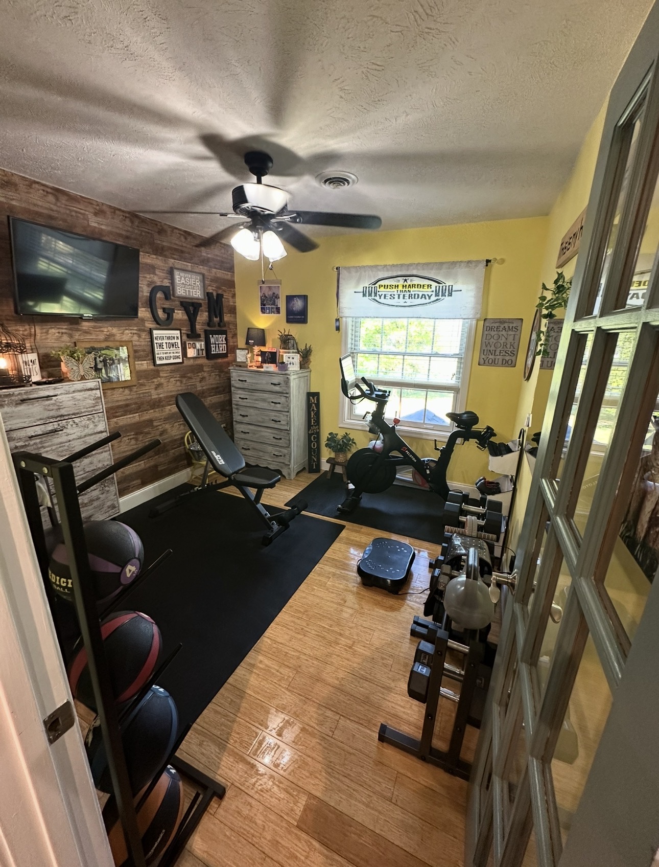 Finished clean result by Miracle Home Makeover LLC